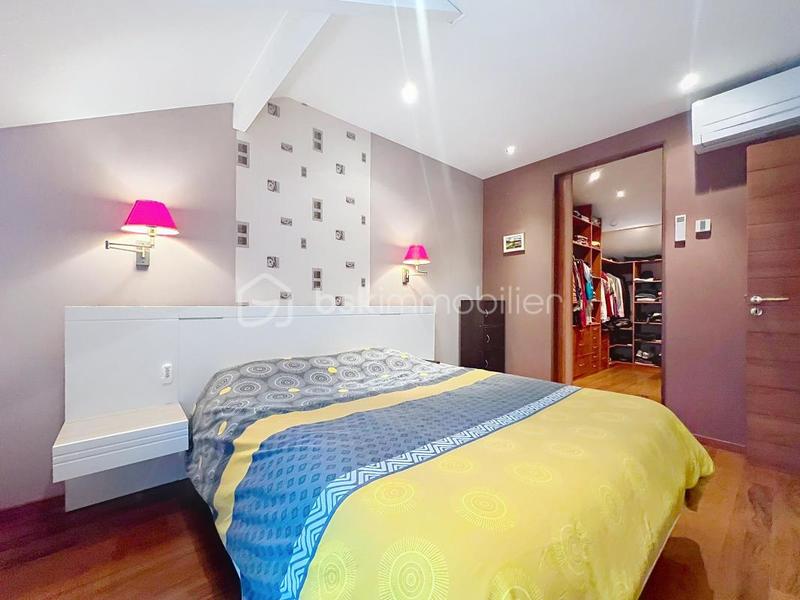 Château - 124 m² - 6 pièces