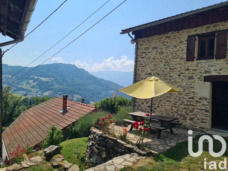 Maison de village - 189 m² - 8 pièces