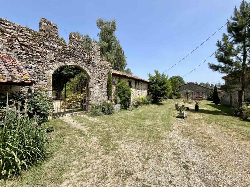 Maison - 388 m² - 15 pièces