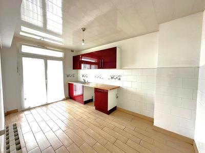 Maison - 231 m² - 10 pièces