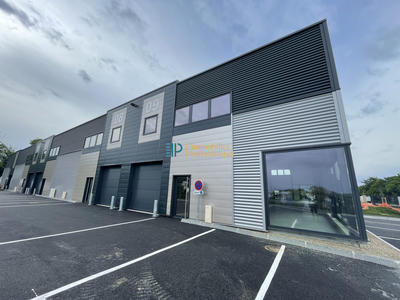 Local d'activités - 159 m²