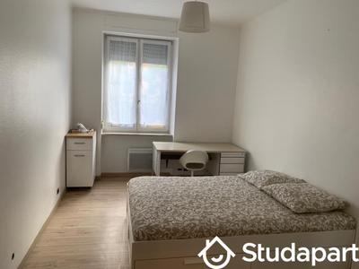 Chambre - 115 m² - 1 pièce