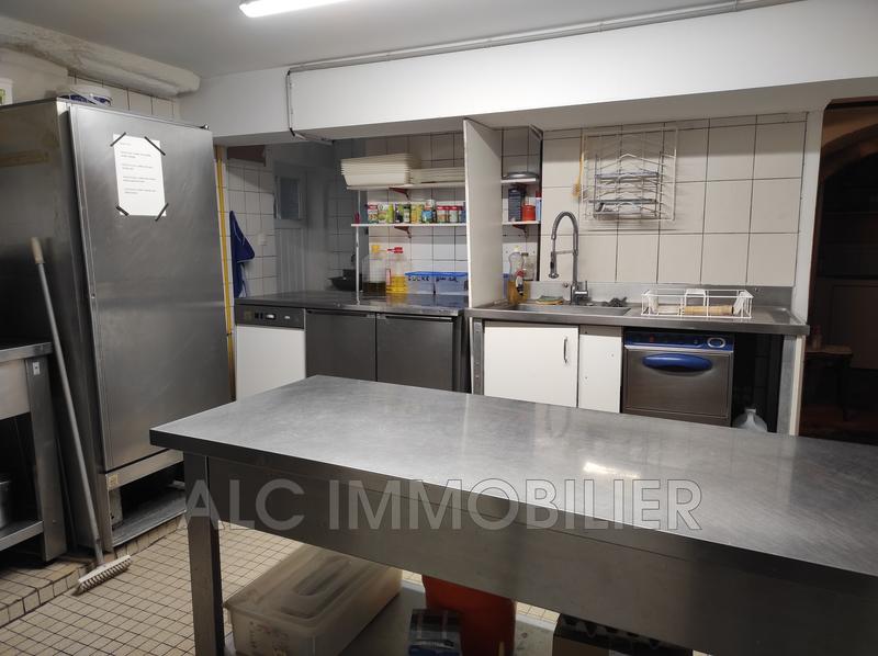 Fonds de commerce - Magasins - 111 m²