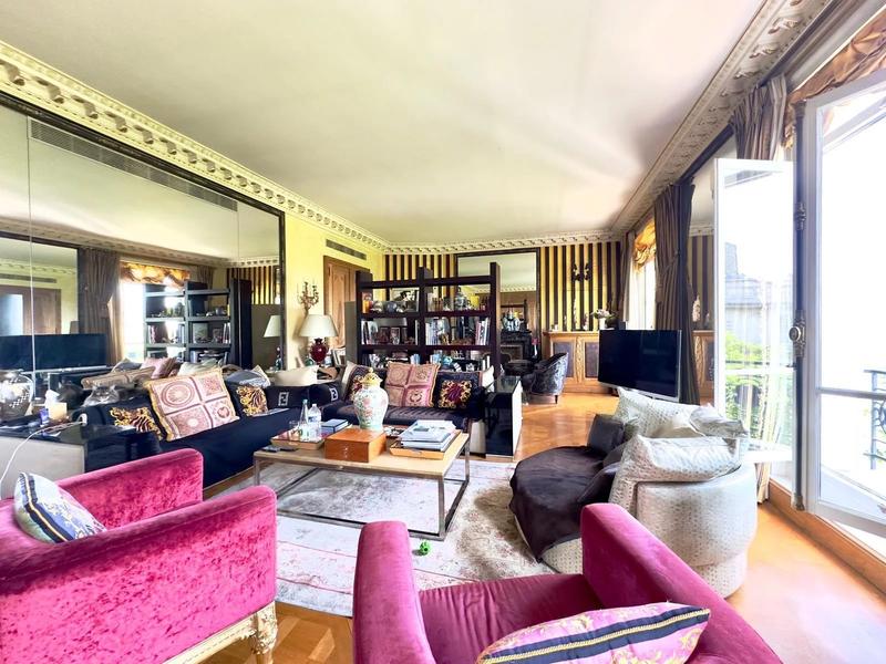 Appartement - 289 m² - 5 pièces