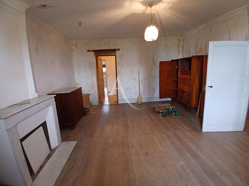 Maison - 210 m² - 6 pièces