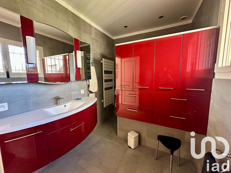 Maison - 280 m² - 7 pièces