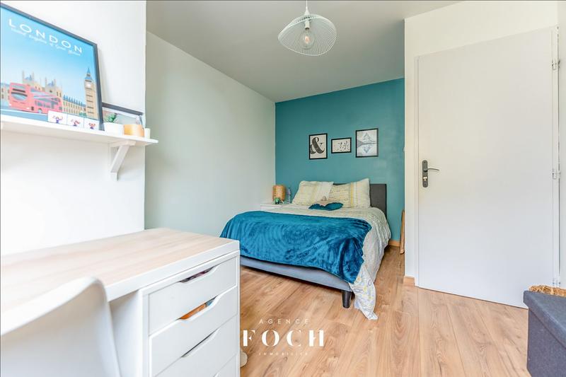 Appartement - 102 m² - 5 pièces