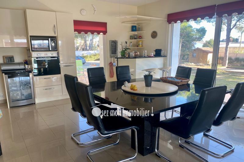 Villa - 340 m² - 9 pièces