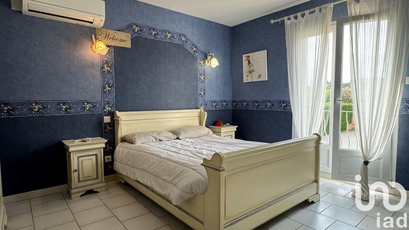 Maison - 234 m² - 12 pièces