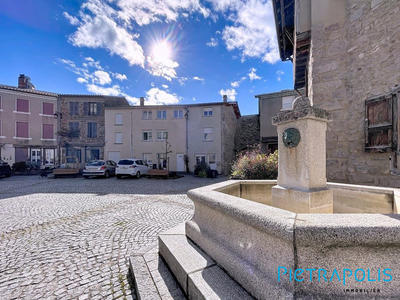 Maison - 90 m² - 3 pièces