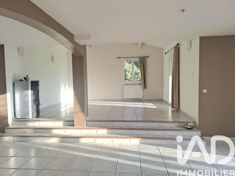 Maison - 185 m² - 7 pièces