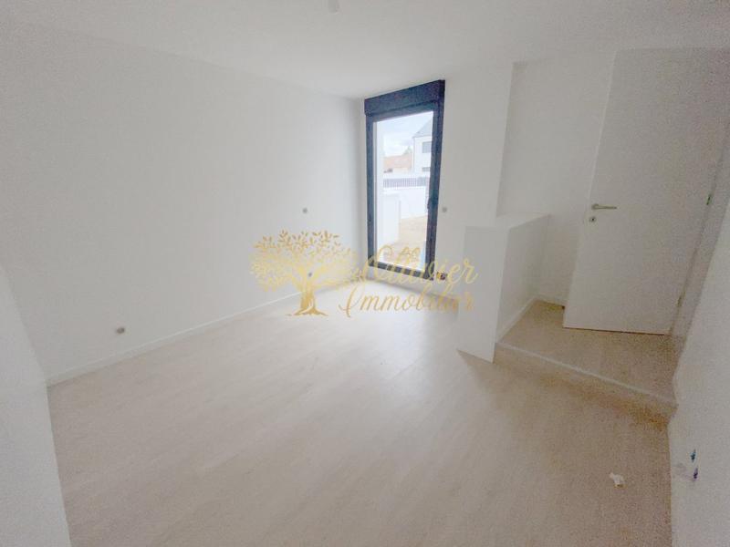 Pavillon - 104 m² - 4 pièces