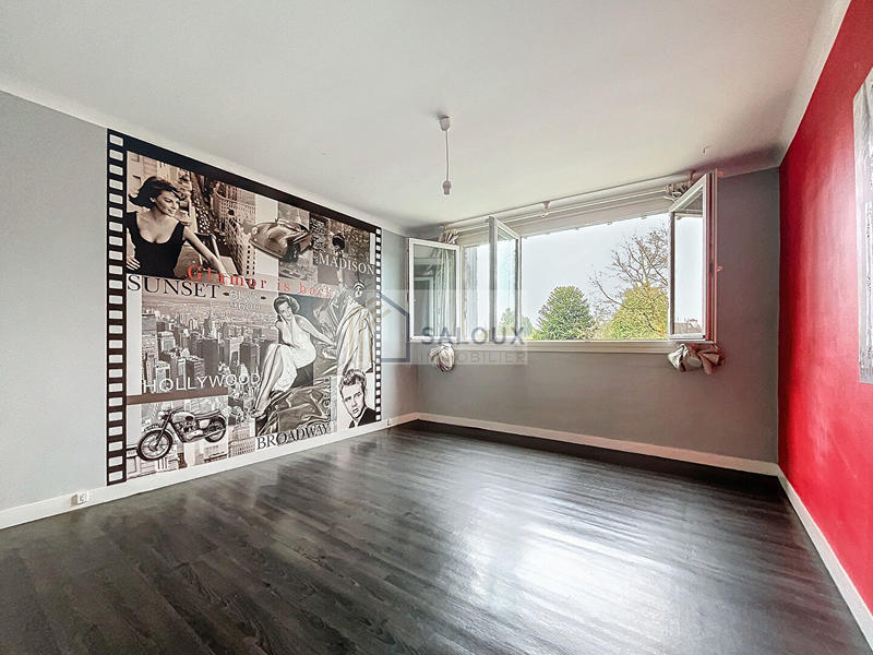 Maison - 267 m² - 8 pièces