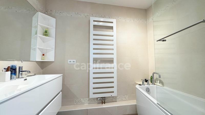 Appartement - 110 m² - 5 pièces