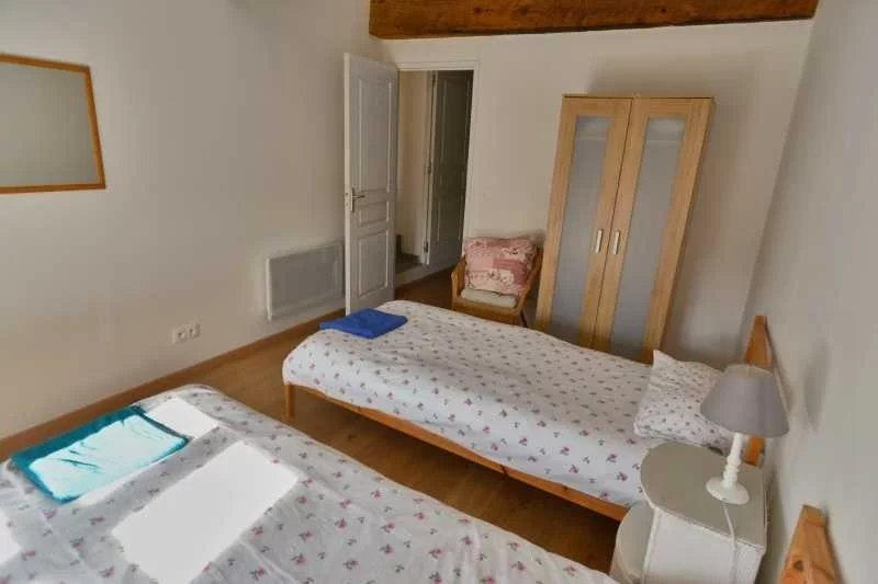 Maison traditionnelle - 478 m² - 13 pièces