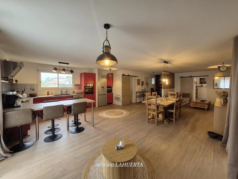 Maison - 126 m² - 4 pièces