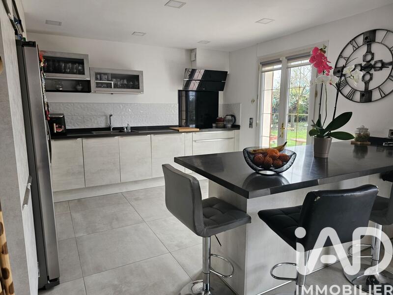 Maison - 136 m² - 6 pièces