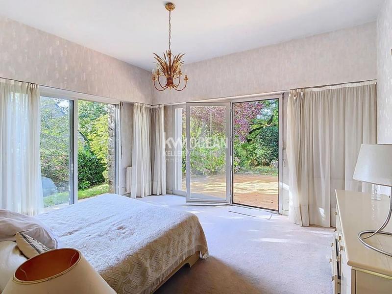 Villa - 273 m² - 9 pièces