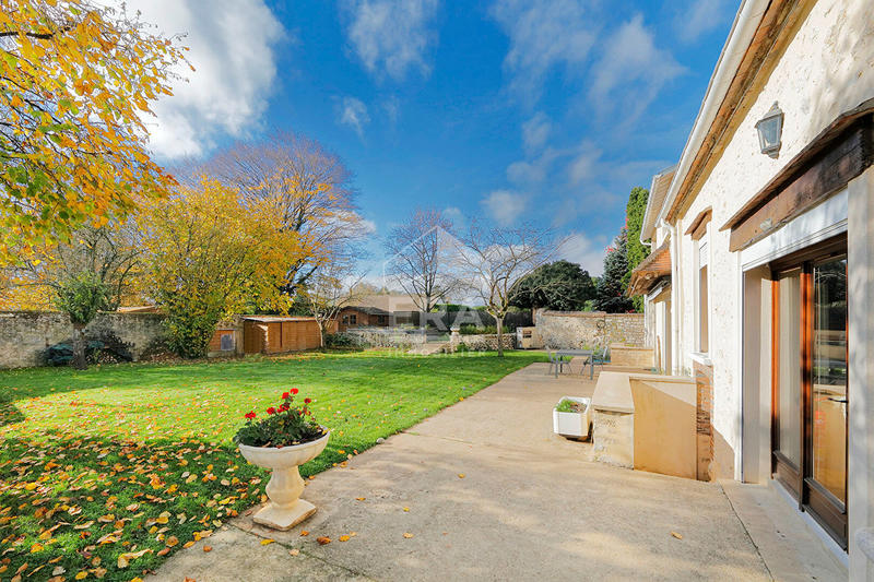 Maison - 175 m² - 8 pièces