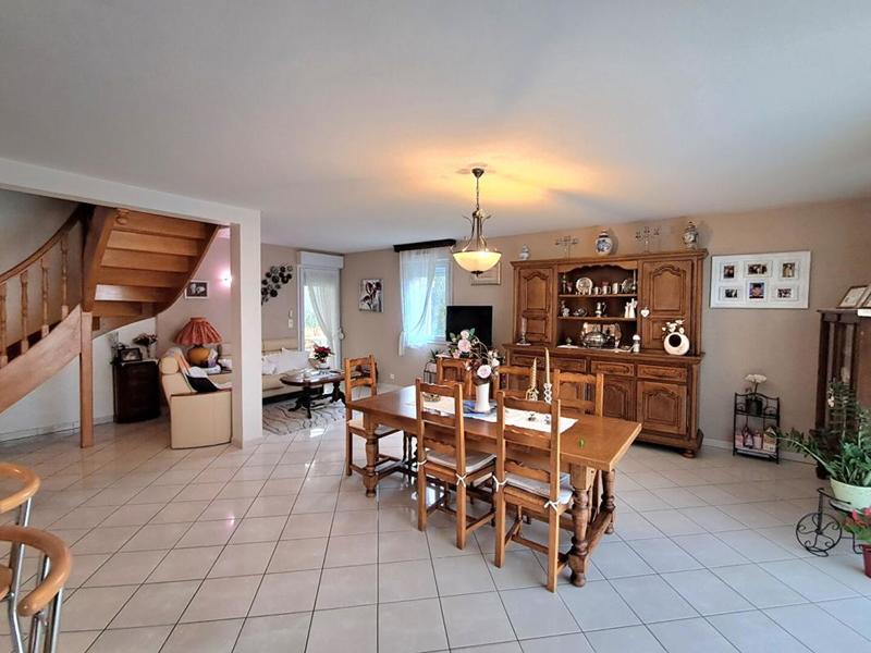 Maison - 160 m² - 8 pièces