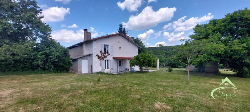 Maison traditionnelle - 100 m² - 5 pièces