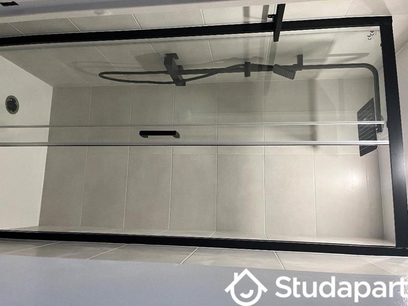 Chambre - 9 m² - 1 pièce