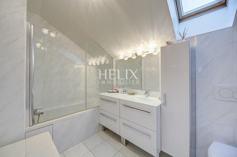 Maison - 163 m² - 5 pièces