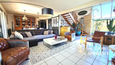 Maison - 160 m² - 6 pièces