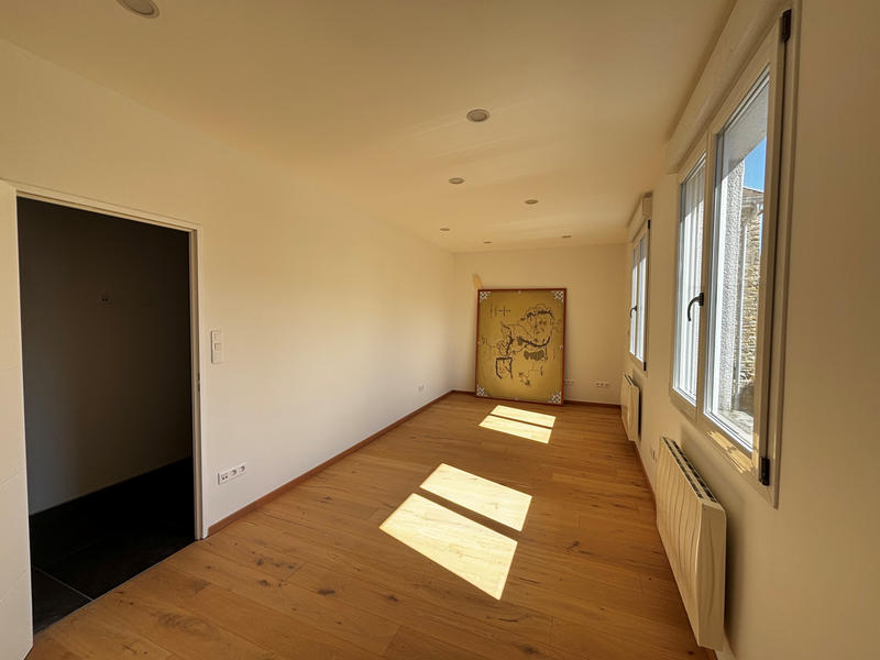 Maison - 362 m² - 8 pièces