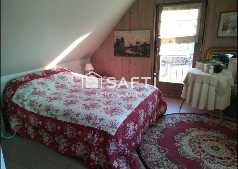 Maison - 220 m² - 8 pièces