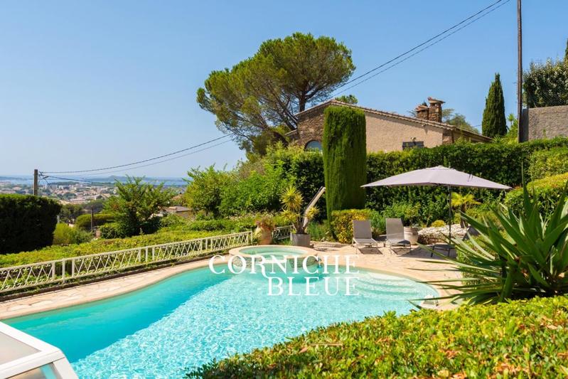 Villa - 168 m² - 3 pièces