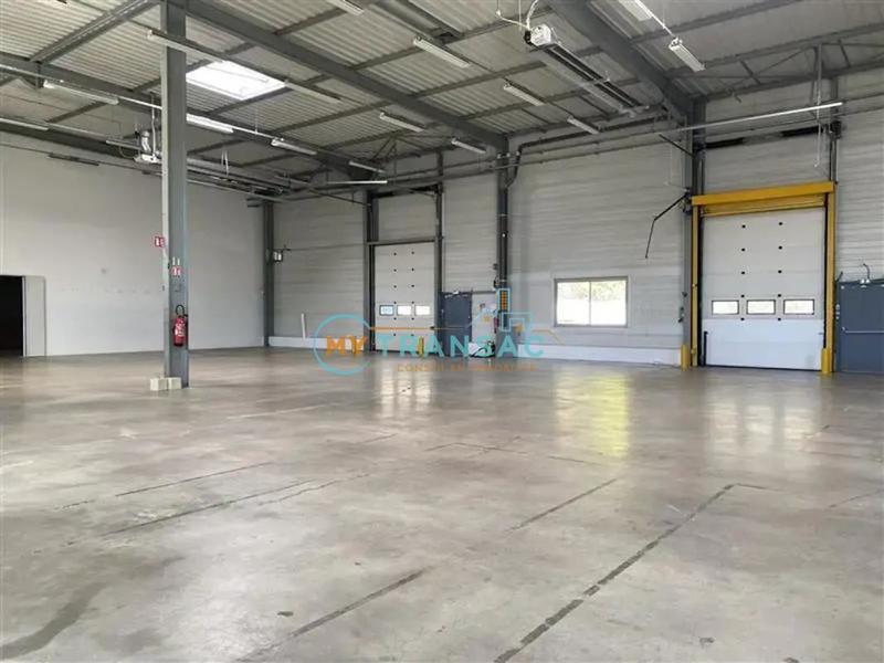 Local d'activités - 1 375 m²
