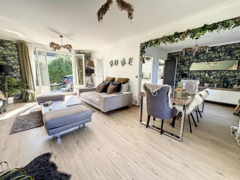 Maison - 170 m² - 8 pièces