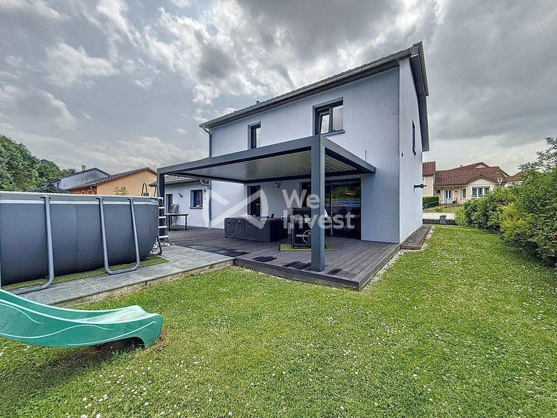 Maison - 153 m² - 10 pièces