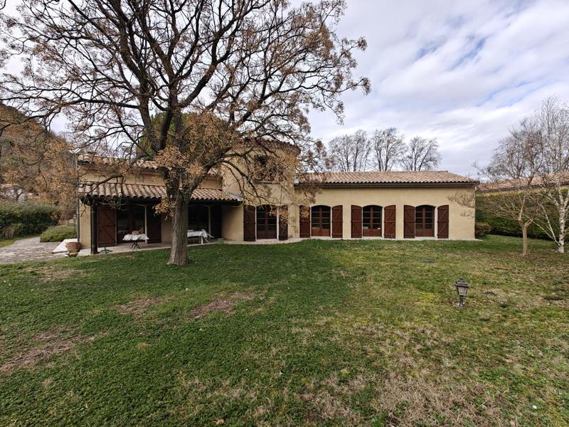 Villa - 190 m² - 7 pièces