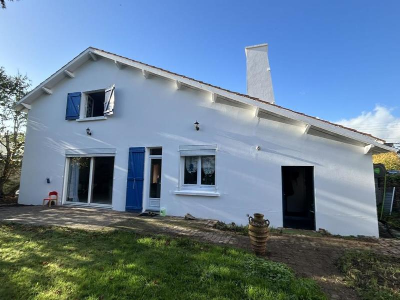 Maison - 147 m² - 8 pièces