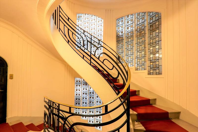 Appartement - 250 m² - 8 pièces