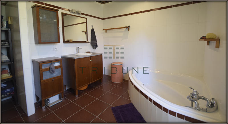 Maison - 180 m² - 5 pièces