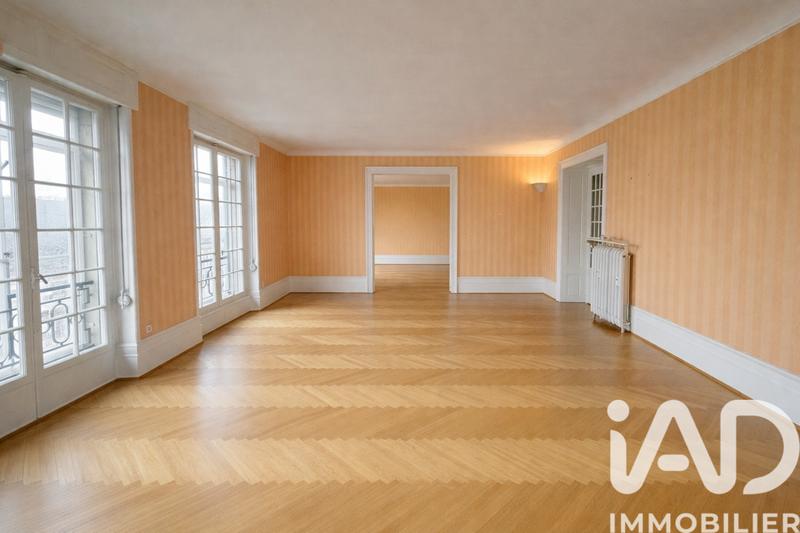 Appartement - 224 m² - 9 pièces