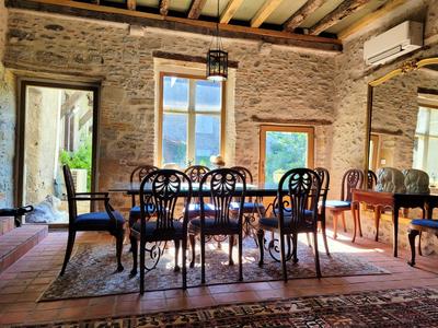 Maison traditionnelle - 231 m² - 8 pièces