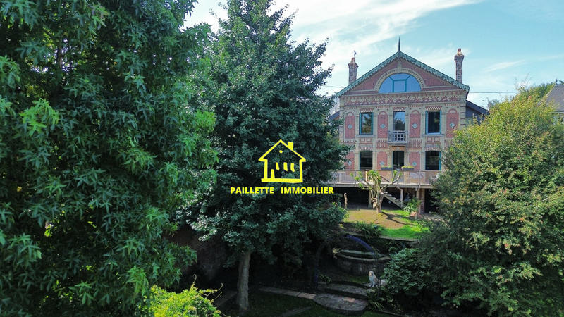 Maison - 201 m² - 6 pièces