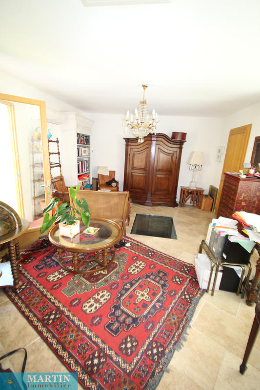 Mas - 770 m² - 27 pièces