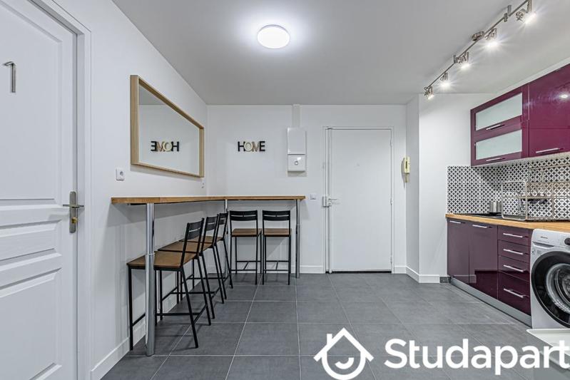 Chambre - 10 m² - 1 pièce