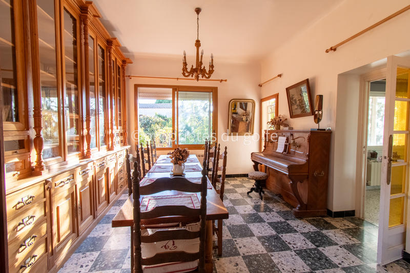 Maison - 200 m² - 7 pièces