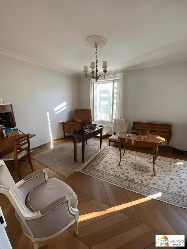 Maison - 188 m² - 8 pièces