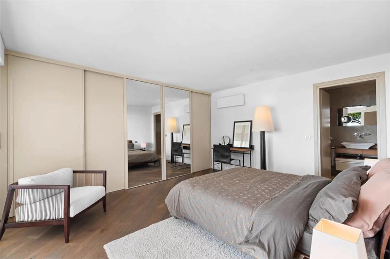 Appartement - 156 m² - 5 pièces