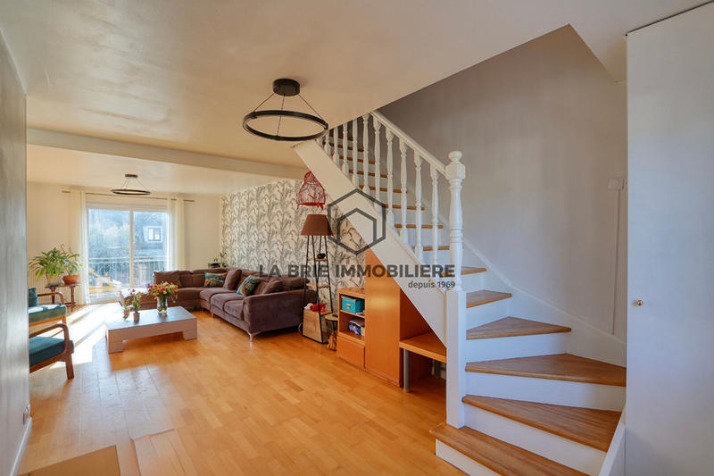 Maison - 190 m² - 6 pièces