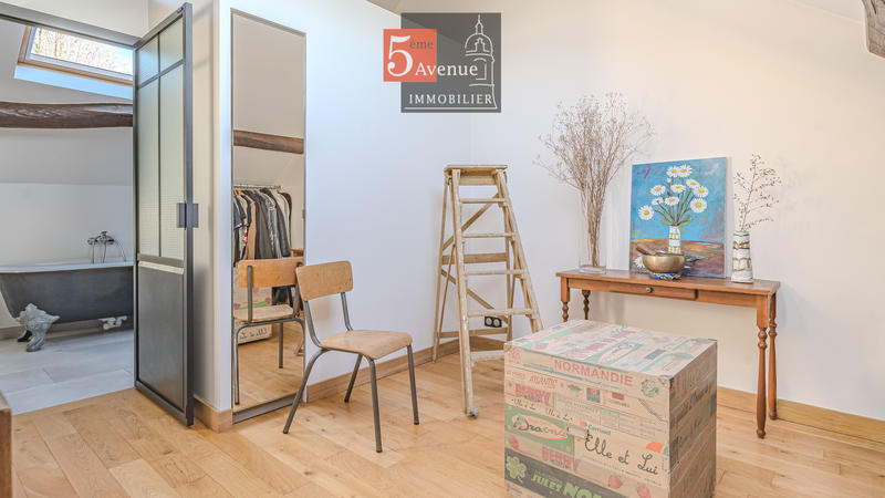 Maison - 550 m² - 15 pièces