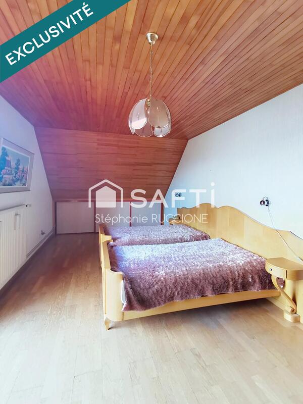 Maison - 212 m² - 5 pièces