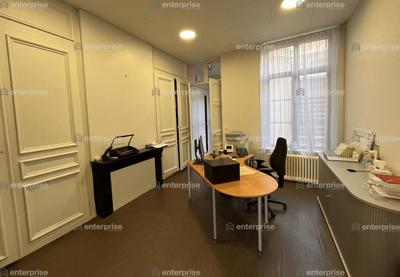 Bureau - 70 m²